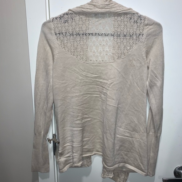 Comfy Warm Cardigan With Lace - Picture 3 of 3